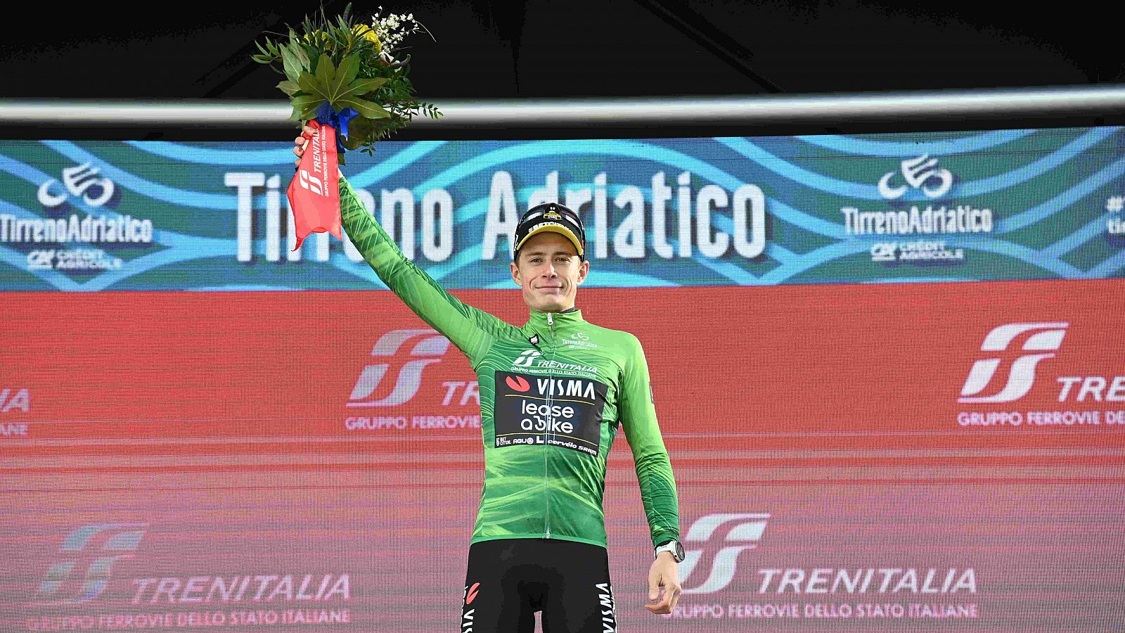 Jonas Vingegaard gana la penúltima etapa de Tirreno Adriático
