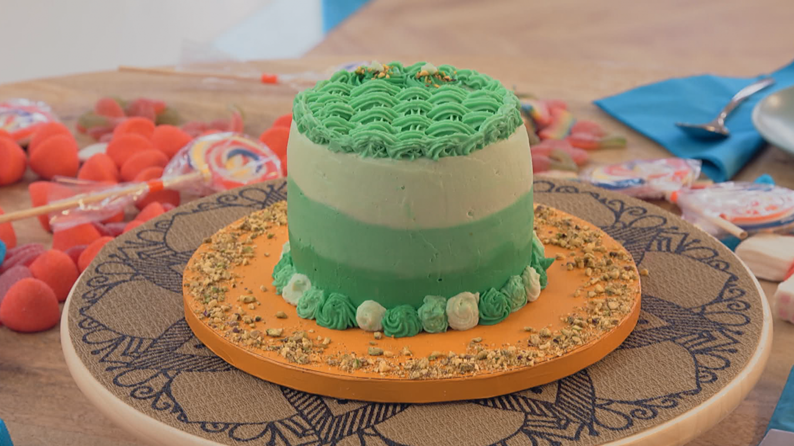 Imagen de la receta de la tarta vertical verde esperanza de Ana Boyer en 'Bake Off'