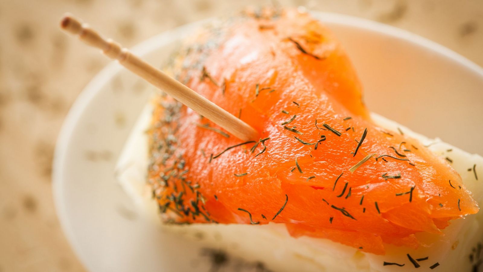 Descubre cómo preparar un buen salmón marinado