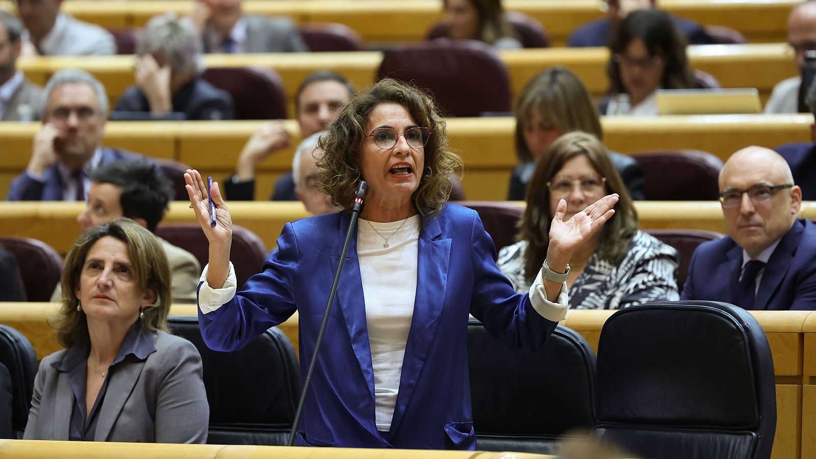 La vicepresidenta primera y ministra de Hacienda, María Jesús Montero, durante la sesión de control en el Senado