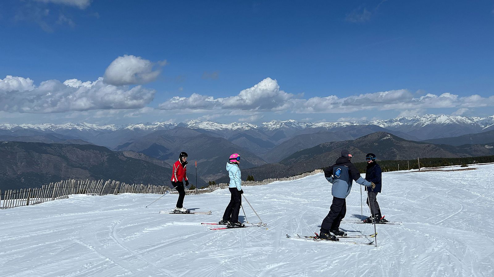 Les estacions encaren el final de campanya amb bons gruixos i el volum de pistes obertes més ampli des del desembre