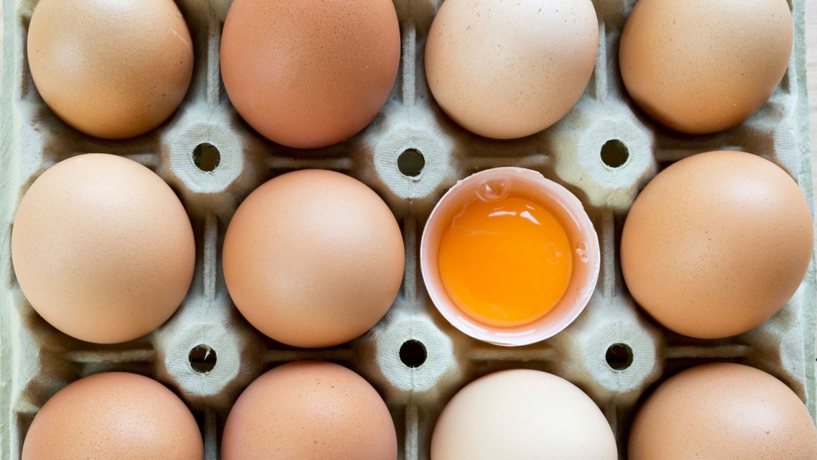 Los huevos, por normal general, se almacenan de 12 en 12 en hueveras