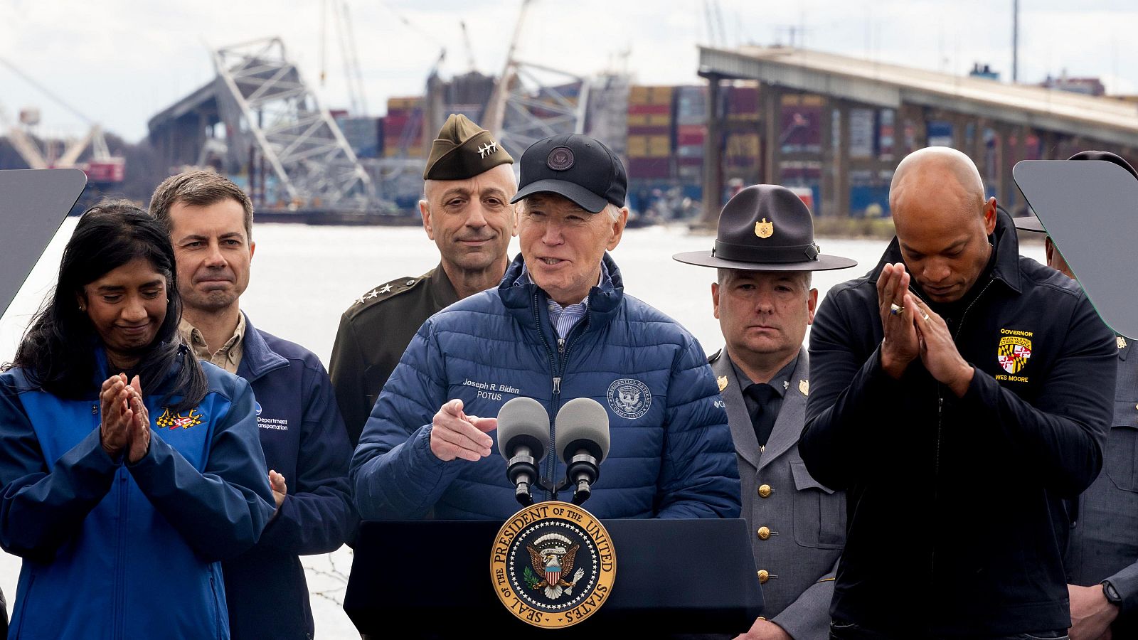 Biden visita el puente de Baltimore