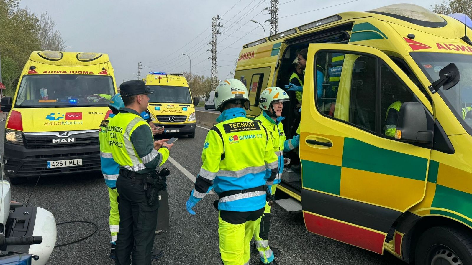 Tres jóvenes mueren y dos resultan heridos muy graves en un accidente de tráfico en Leganés