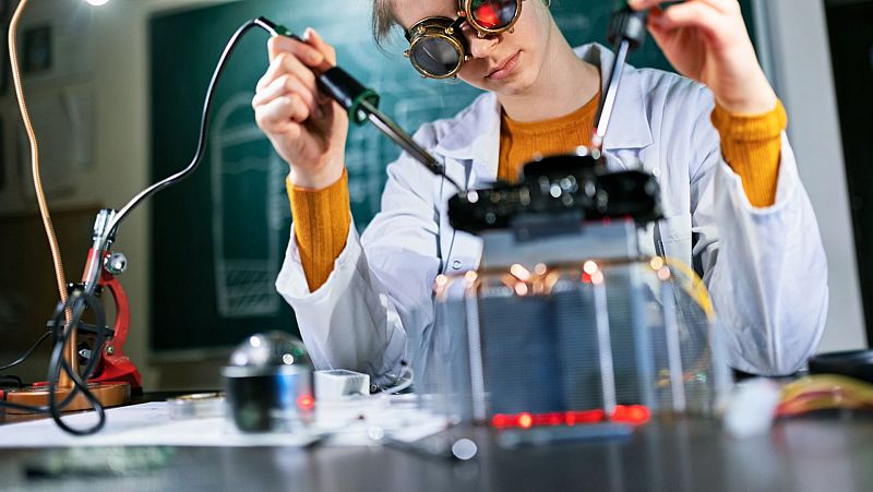 Una farola que sirve café o un mojador de donuts: estos son los inventos más curiosos de la historia