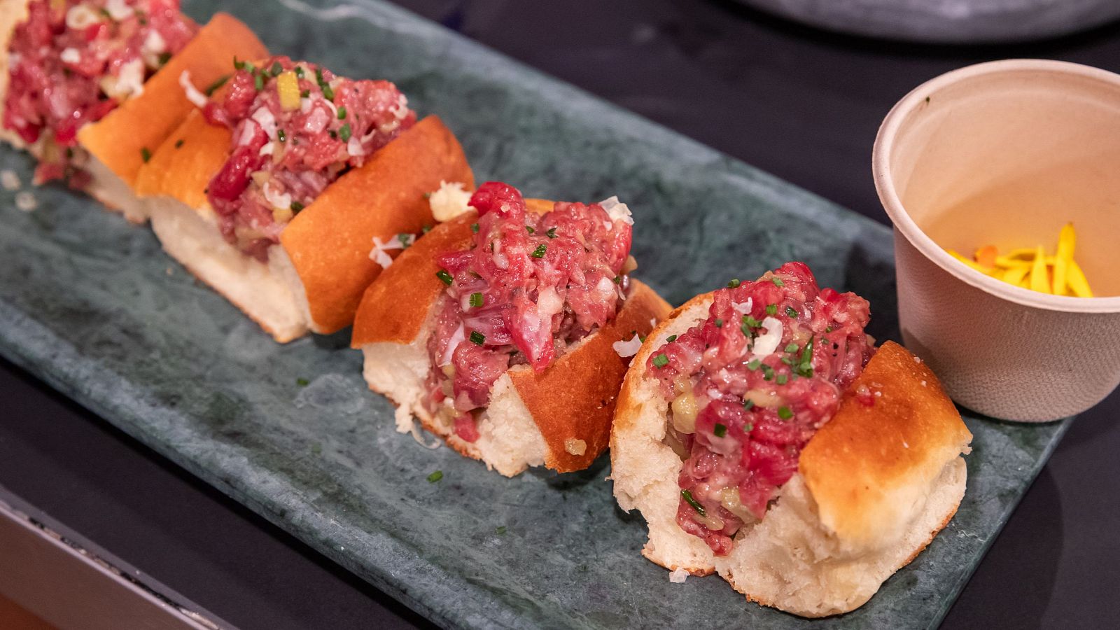 Steak tartar con encurtidos y espuma de queso de María de MasterChef 12