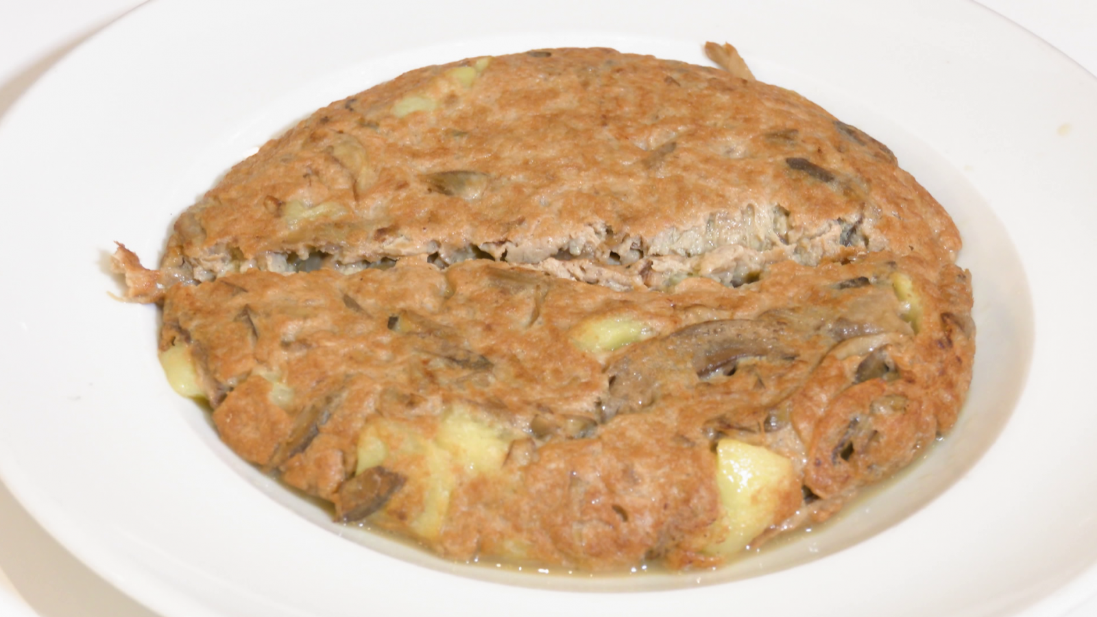 Combina tortilla de patata con alcachofa y alucina con su sabor