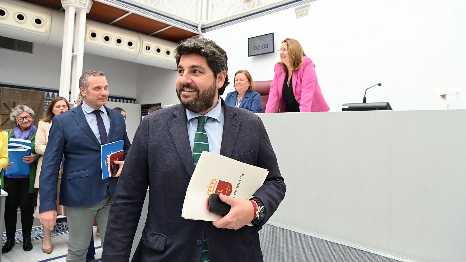 El presidente regional, Fernando López Miras, llegando a la Asamblea Regional