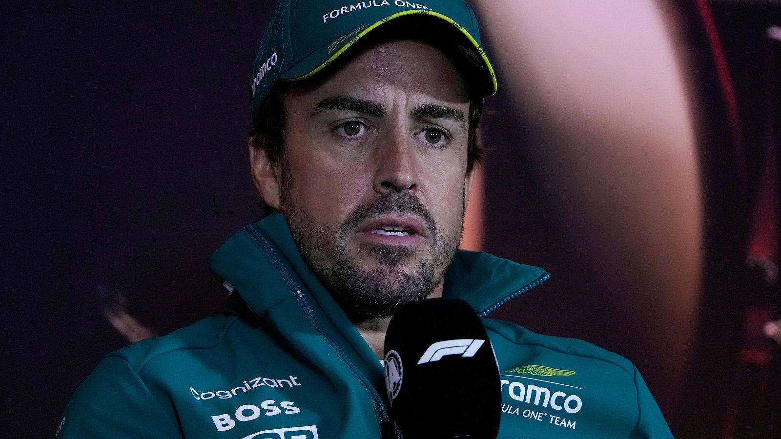 Fernando Alonso durante la rueda de prensa previa al GP de China de F1.