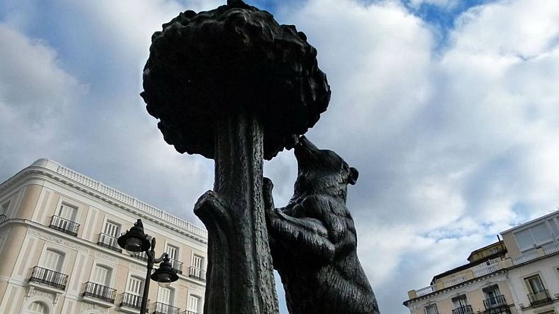 La emblemática Estatua del Oso y el Madroño se inauguró el 10 de enero de 1967