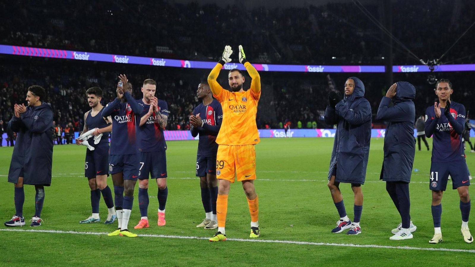 El PSG se proclama campeón de la liga francesa tras la derrota del Mónaco en Lyon.
