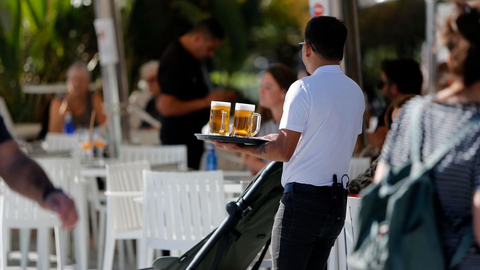 La economía española crece un 0,7% en el primer trimestre del año, según el INE