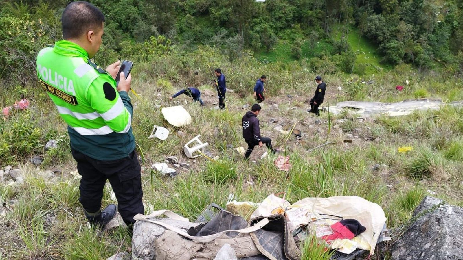 Suben a 23 los muertos en el accidente de Perú
