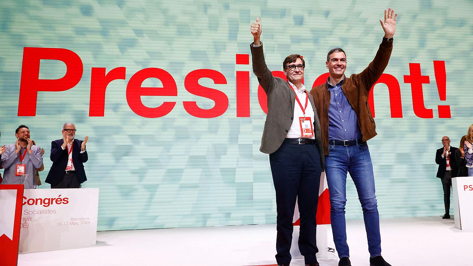 El presidente del Gobierno, Pedro Sánchez, y el candidato del PSC a la Generalitat, Salvador Illa, en un acto