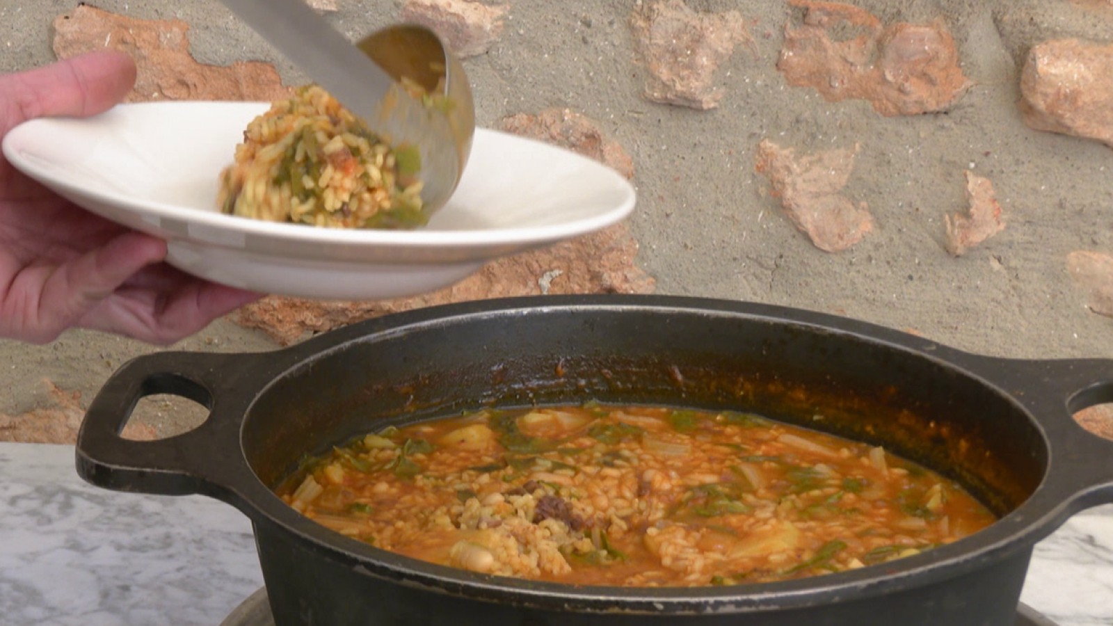 Receta de arroz caldoso con acelgas y morcilla