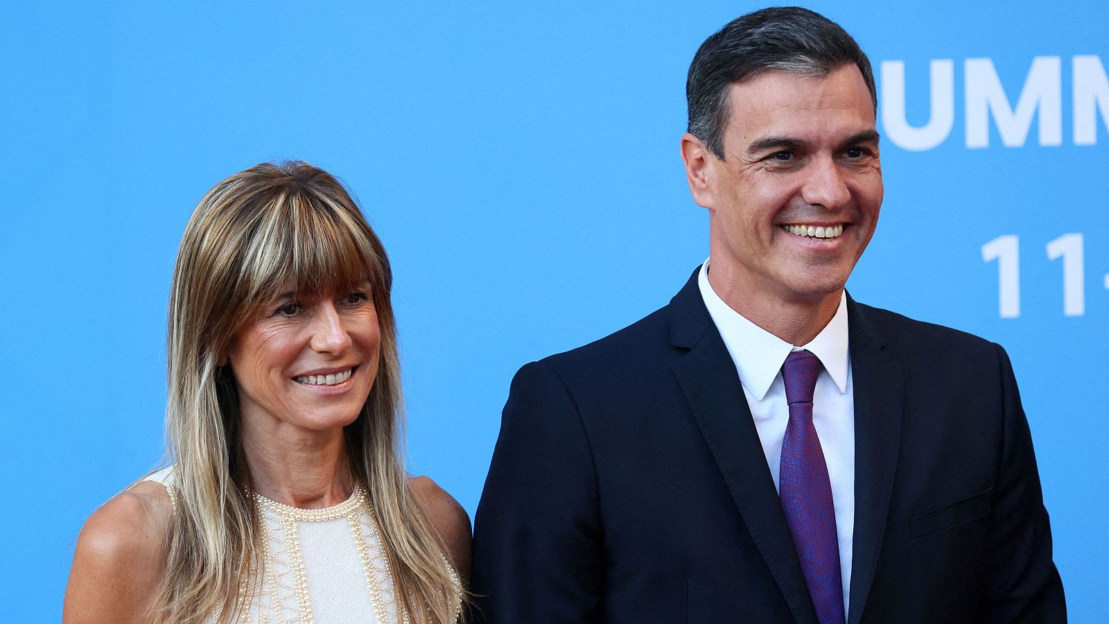 Begoña Gómez junta a su marido y presidente del Gobierno, Pedro Sánchez. (REUTERS)