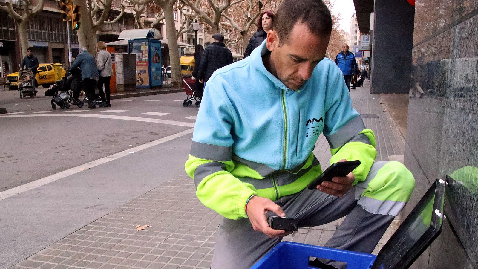 L'ocupació a Catalunya marca un nou rècord a l'abril amb 3,76 milions d'afiliats i l'atur cau en 7.359 persones.