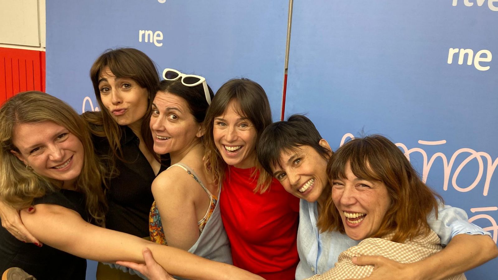 De izquierda a derecha: Clara Roquet, Itziar Atienza, Ana Rayo, Marta Etura, Elena Anaya y Lorena López.