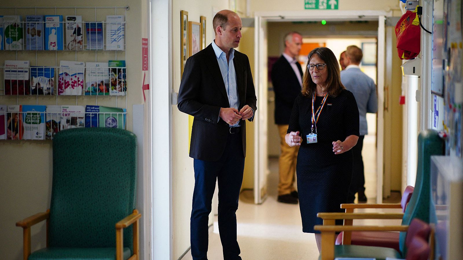 El príncipe William durante una visita a un hospital