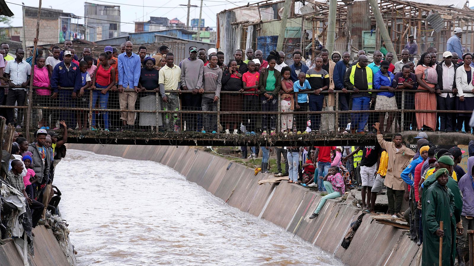Suben a 267 los muertos por las inundaciones en Kenia