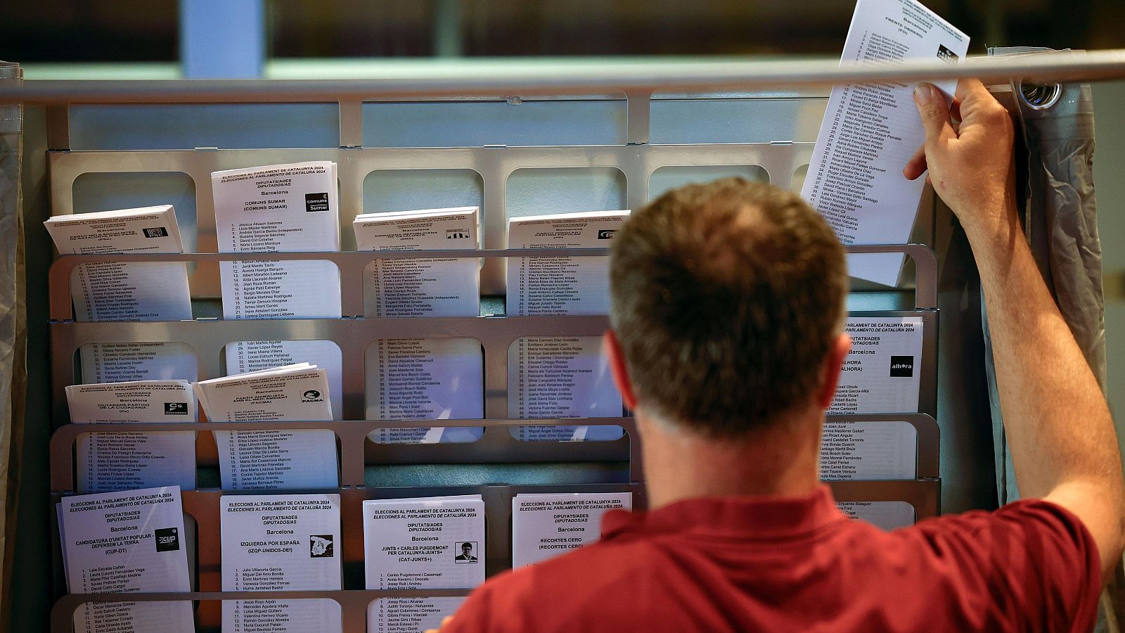 Preparativos para las elecciones catalanas del 12 de mayo