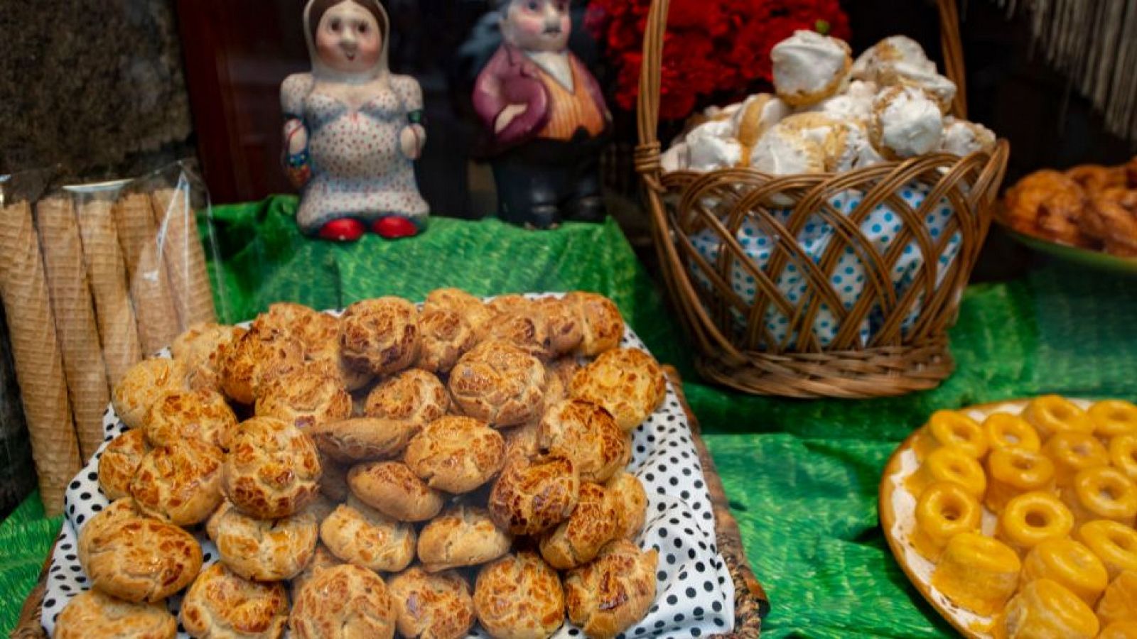 Aprende a elaborar las míticas rosquillas de San Isidro
