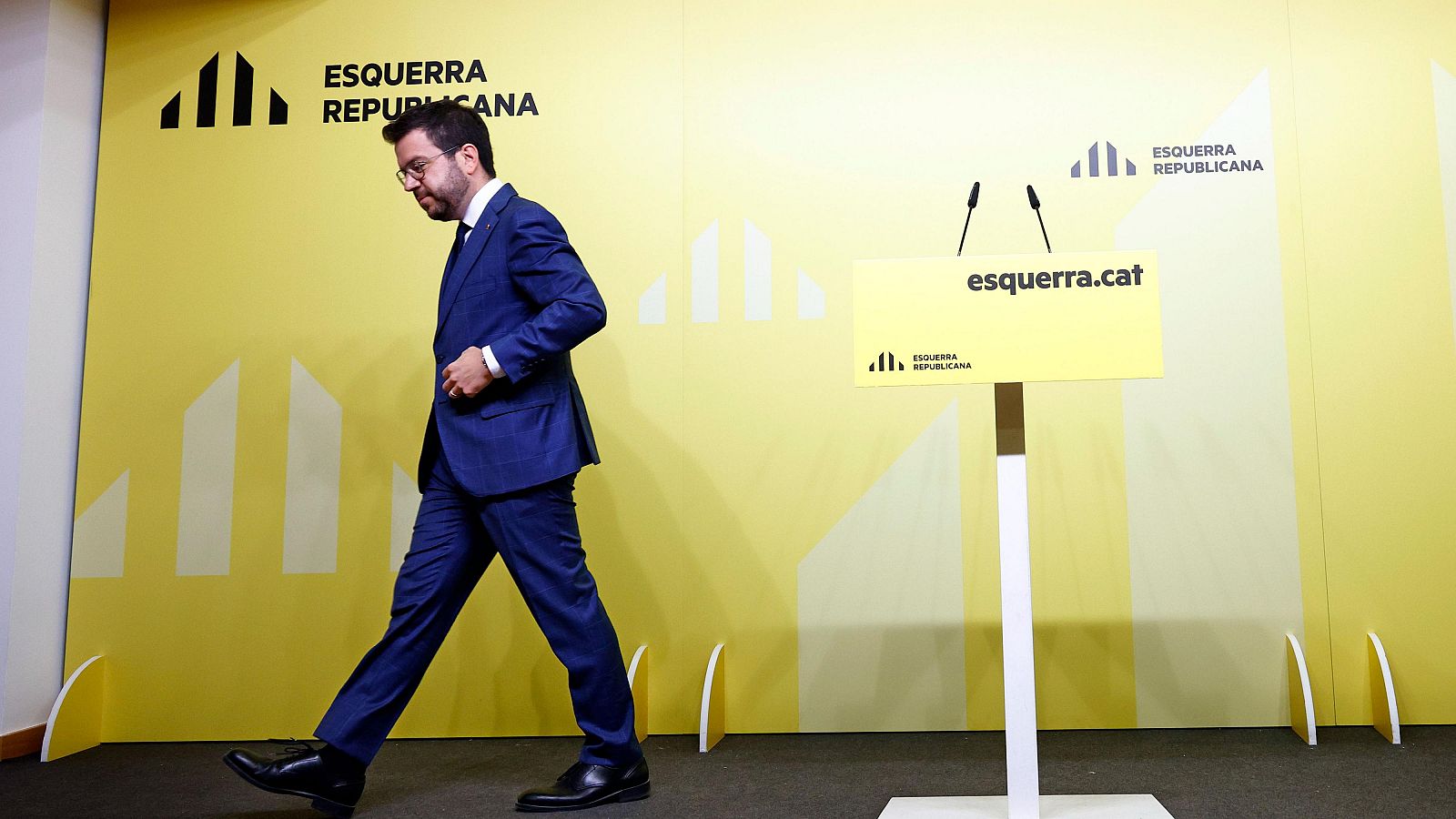 Aragonès anuncia que no recollirà l'actà de diputat després de l'ensorrament d'ERC