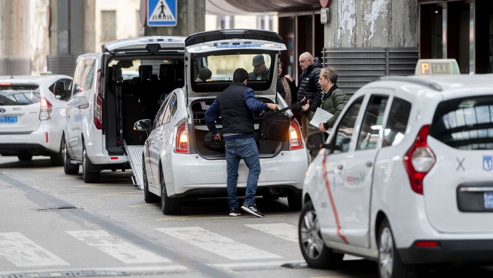 Las tarifas de los taxis suben un 2,5% en 2024 y San Sebastián, Ourense y Vitoria son las ciudades más caras