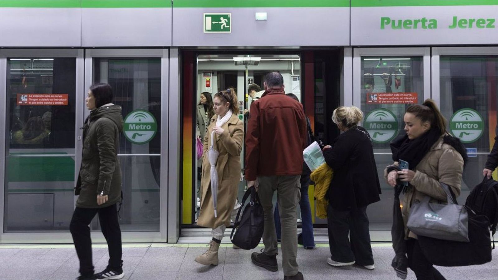 Metro de Sevilla en hora punta. Fuente: EP