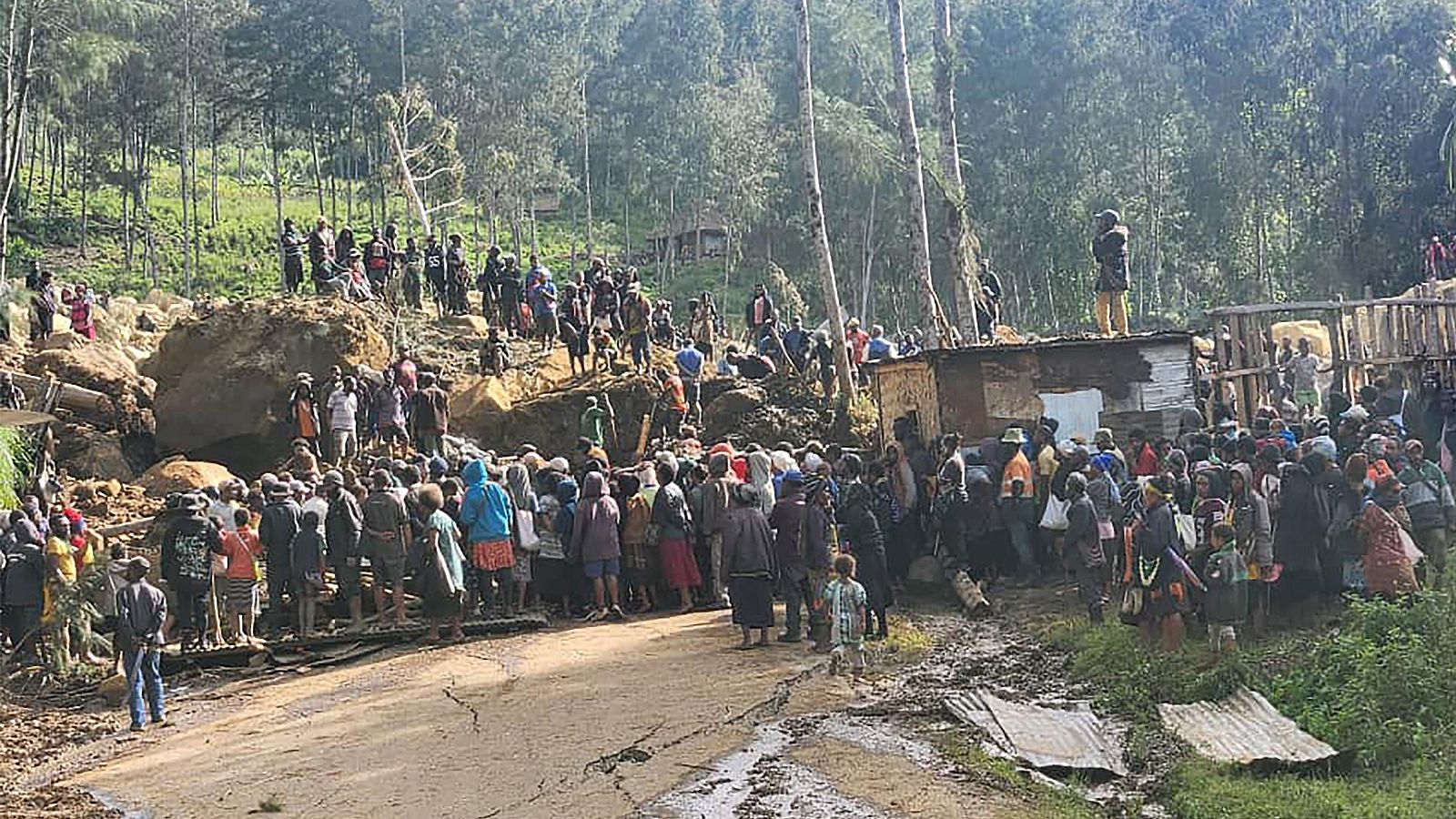 Las autoridades cifran en cerca de 2.000 sepultados en la avalancha de Papúa nueva Guinea