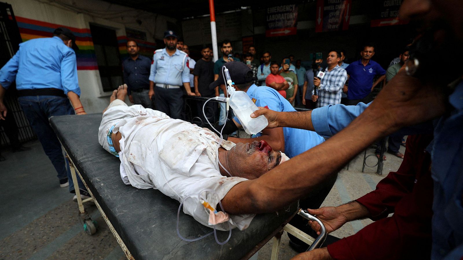 Uno de los heridos del accidente del autobús en la India