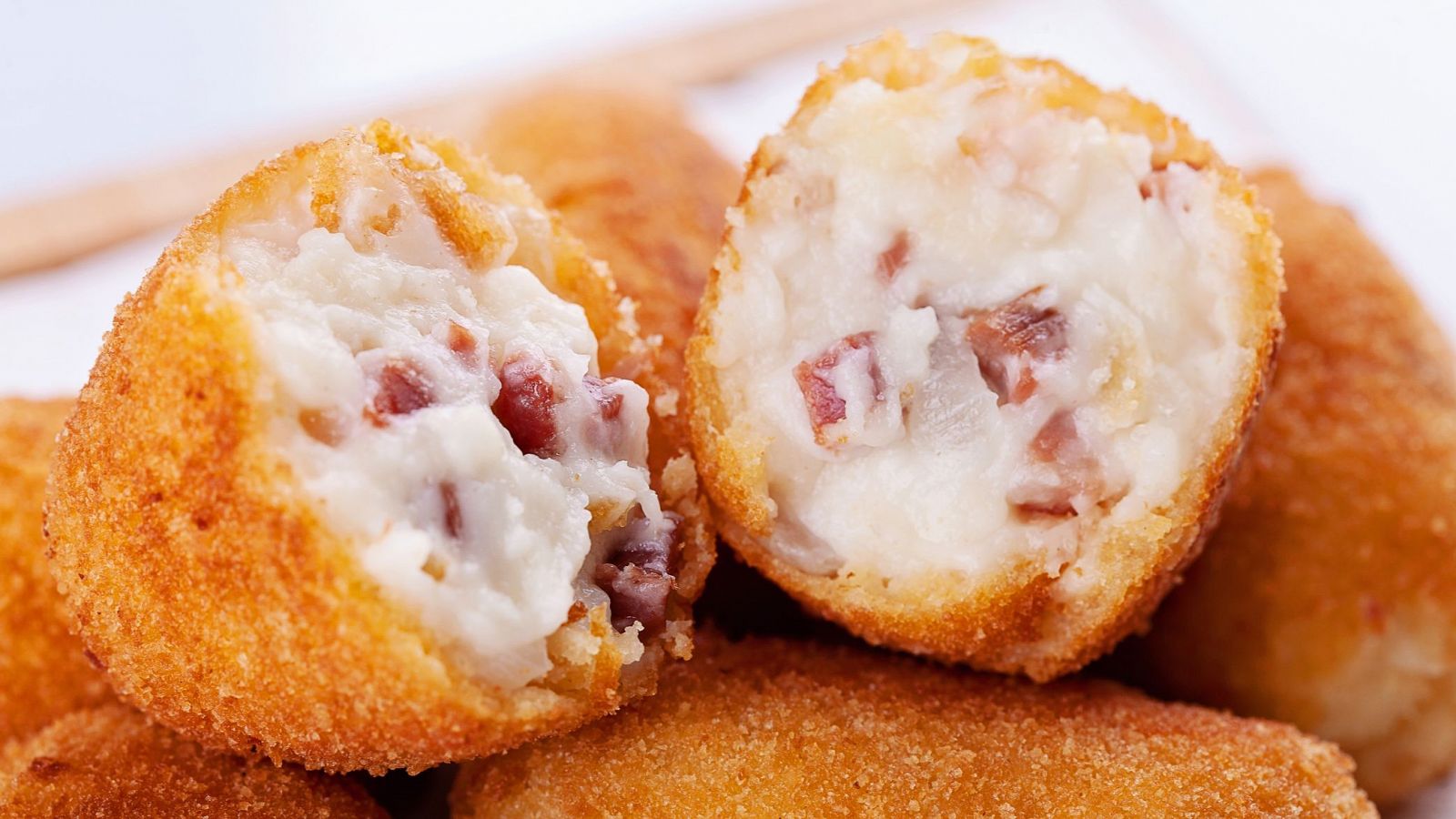 La receta definitiva de croquetas de jamón: súper cremosas