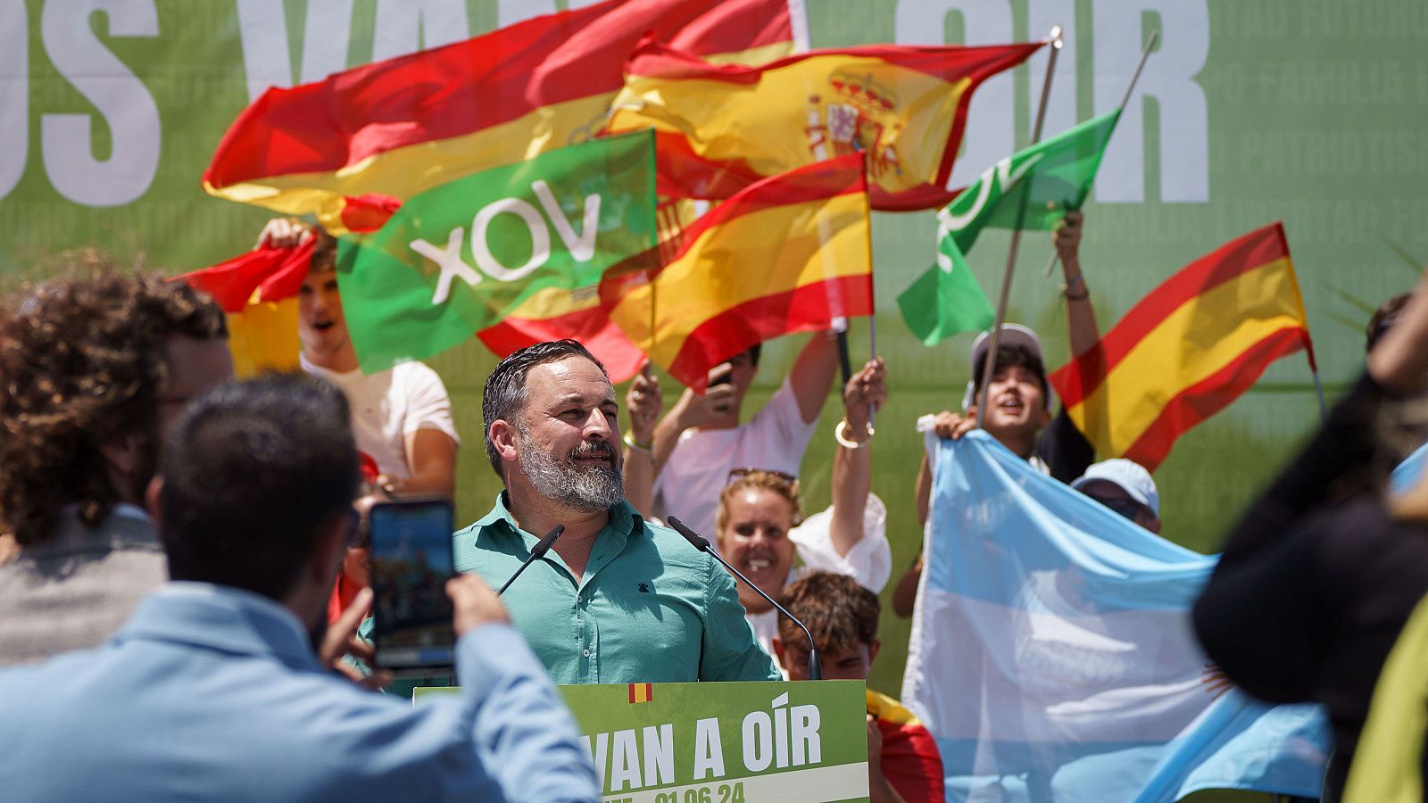 Elecciones europeas: Abascal arremete contra PP y PSOE