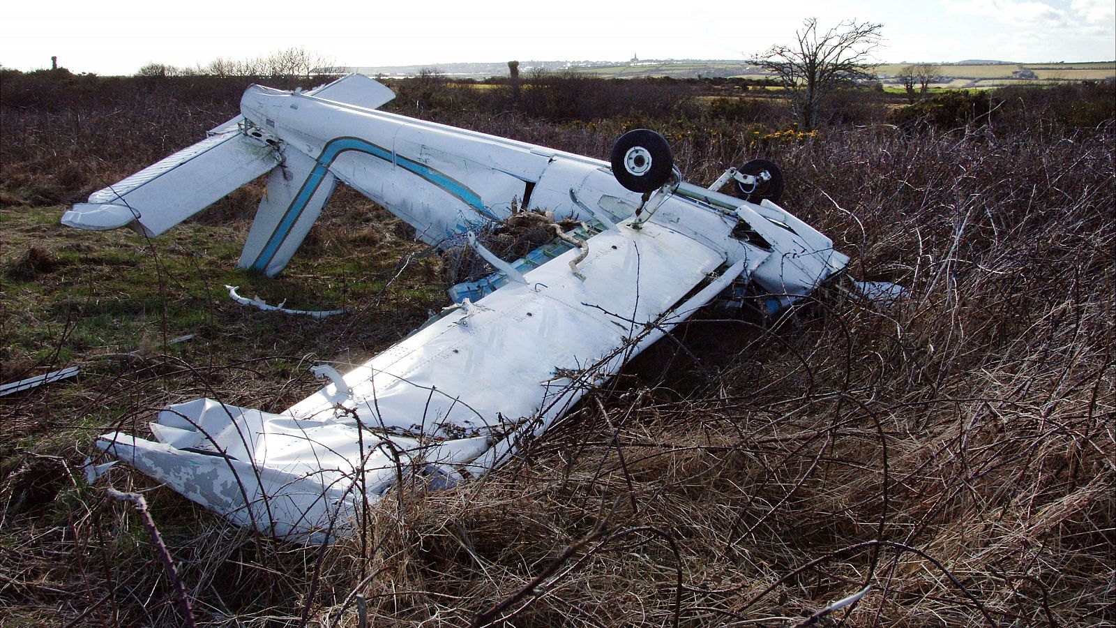 Muere un piloto tras un choque de dos aeronaves en un festival aéreo en Portugal