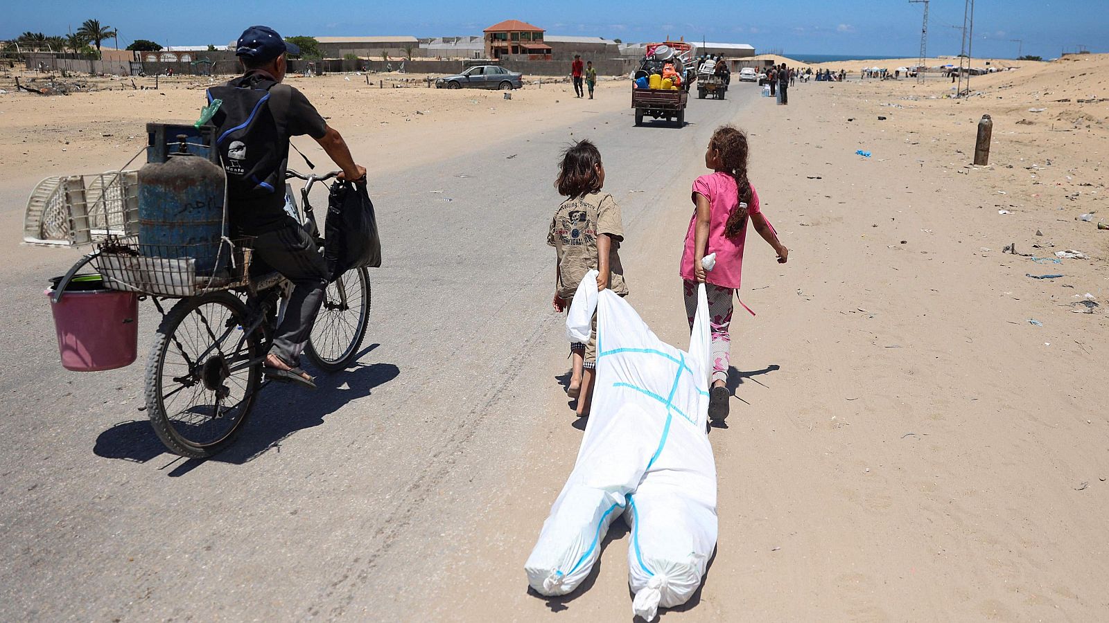 España recibirá a 29 niños de Gaza para su tratamiento. Imagen: Niños en Ráfah, en la Franja de Gaza.