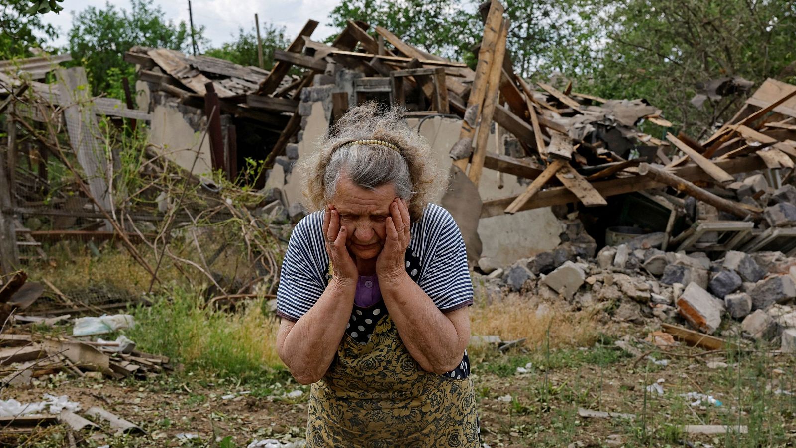 Ucrania reconoce por primera vez un bombardeo en suelo ruso con armas occidentales. Imagen: casa destruida en Donetsk.