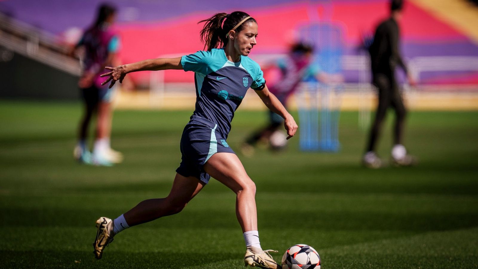 Aitana Bonmatí durante un entrenamiento del Barcelona