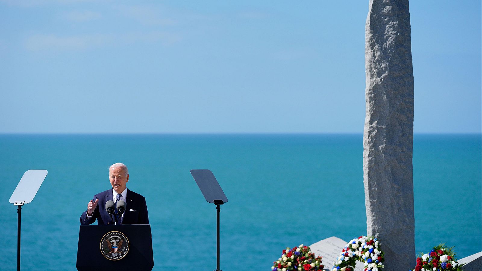 Biden vincula el heroísmo de Normandía con la necesidad de frenar a Putin en Europa