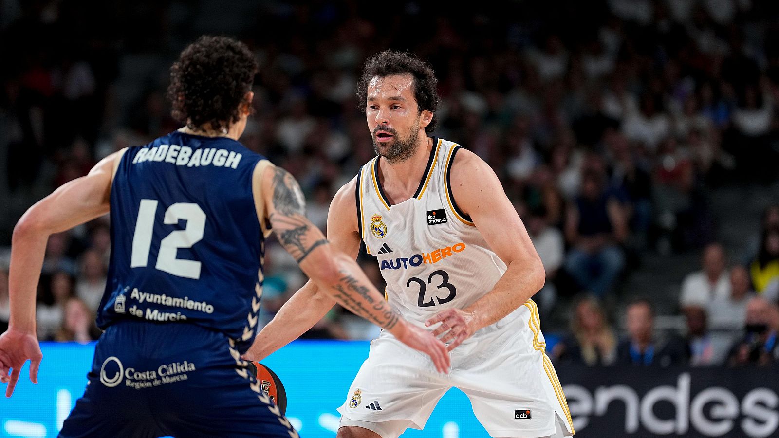 Llull en una acción del partido