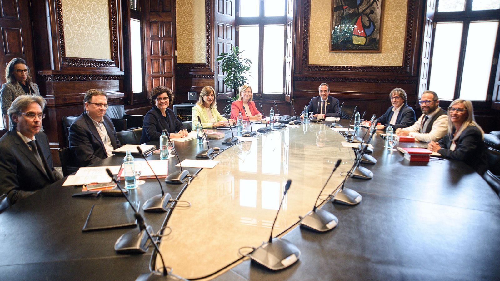 Imatge de la primera reunió de la Mesa del Parlament presidida per Josep Rull