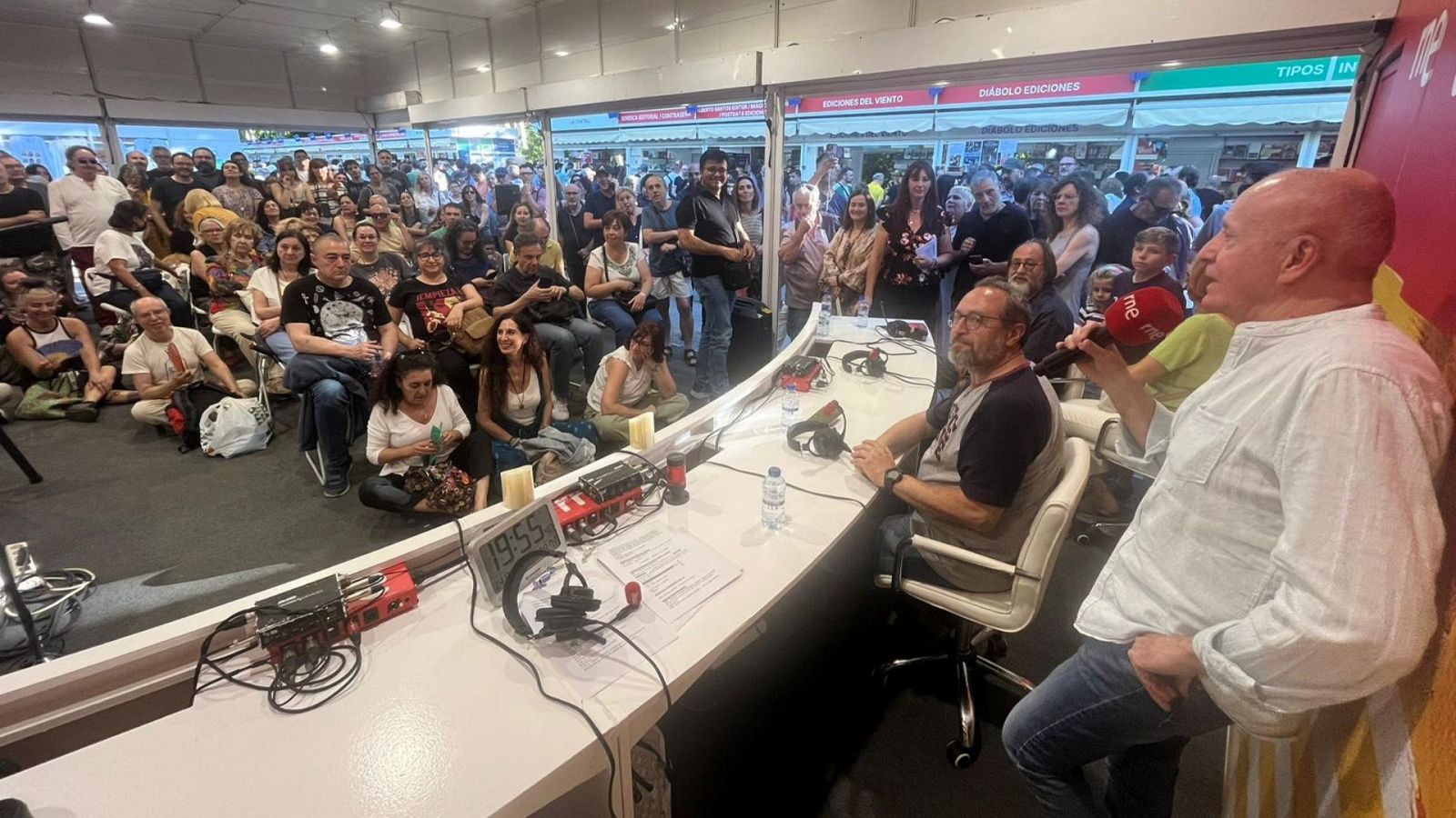 'Espacio en blanco' durante el programa en la Feria del Libro de Madrid