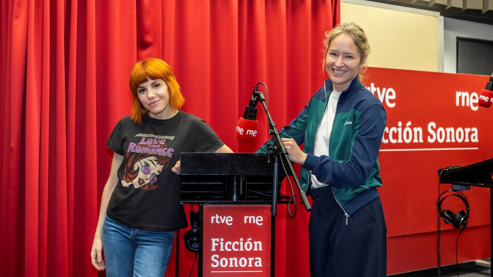 Angy Fernández y Marta Larralde