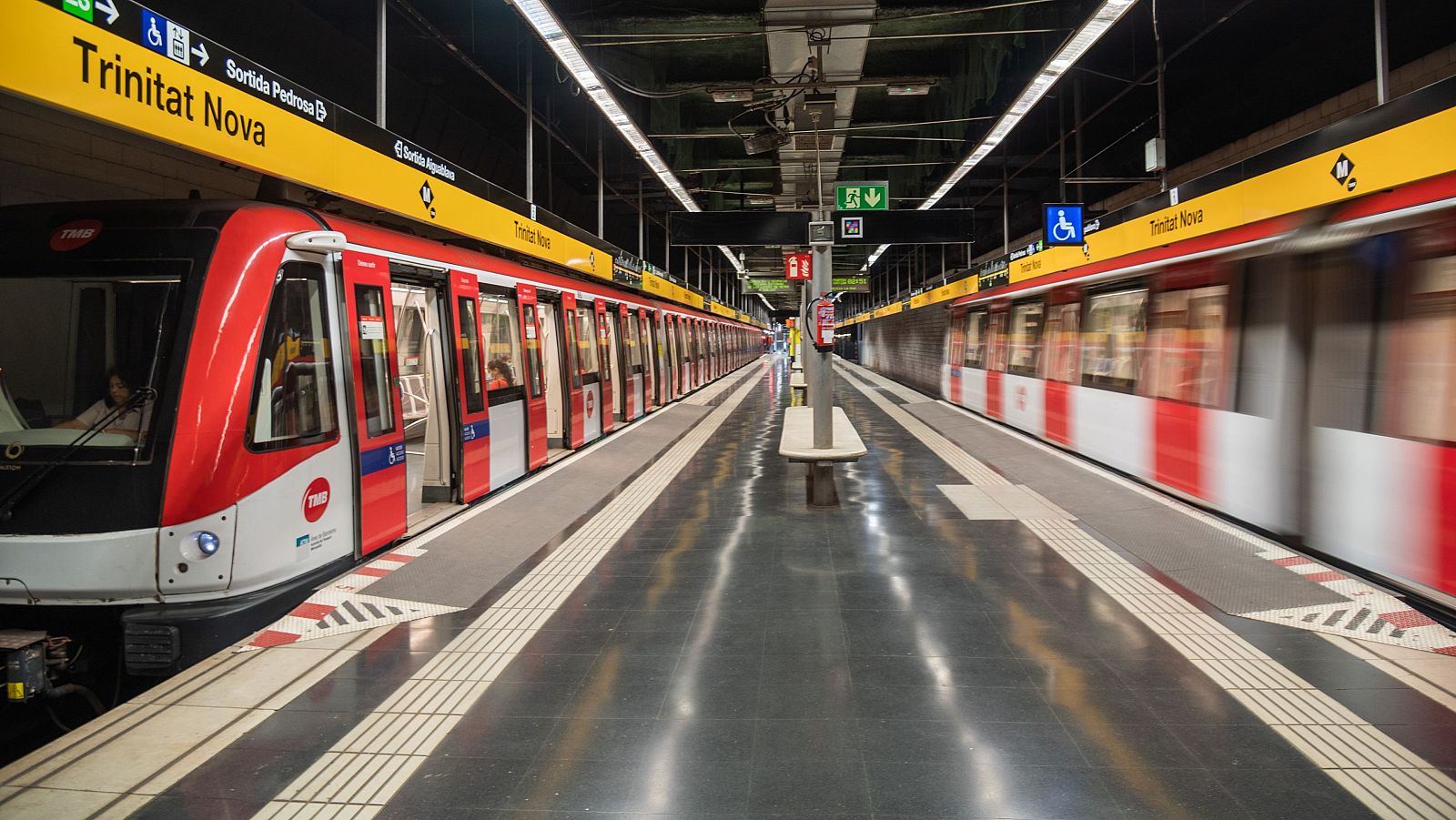 Estació de la Trinitat Nova de la línia 4 del Metro de Barcelona