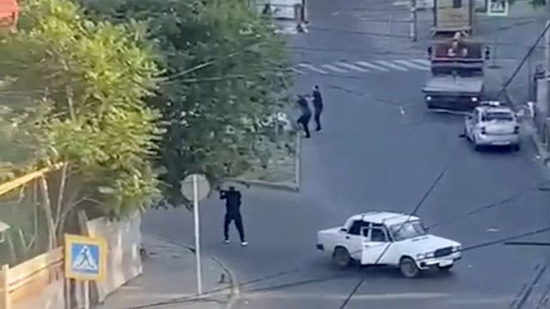 Al menos 16 muertos por ataques a una sinagoga