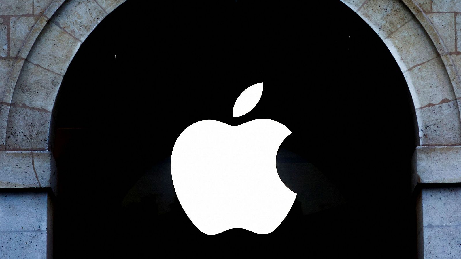 Bruselas investigará en profundidad a Apple por incumplir de Ley de Mercados Digitales UE