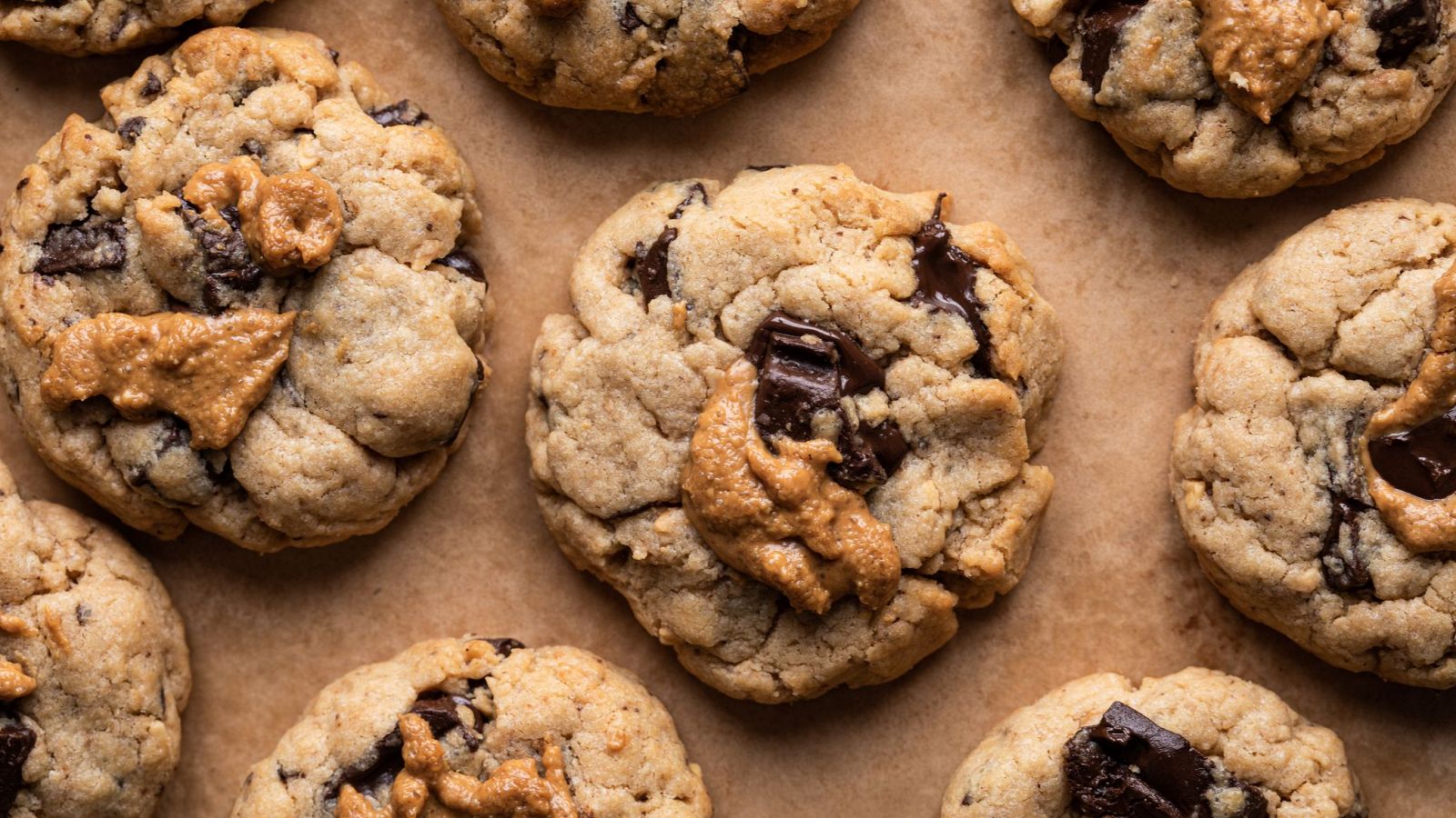 Cookies con pepitas de chocolate al microondas en 3 minutos