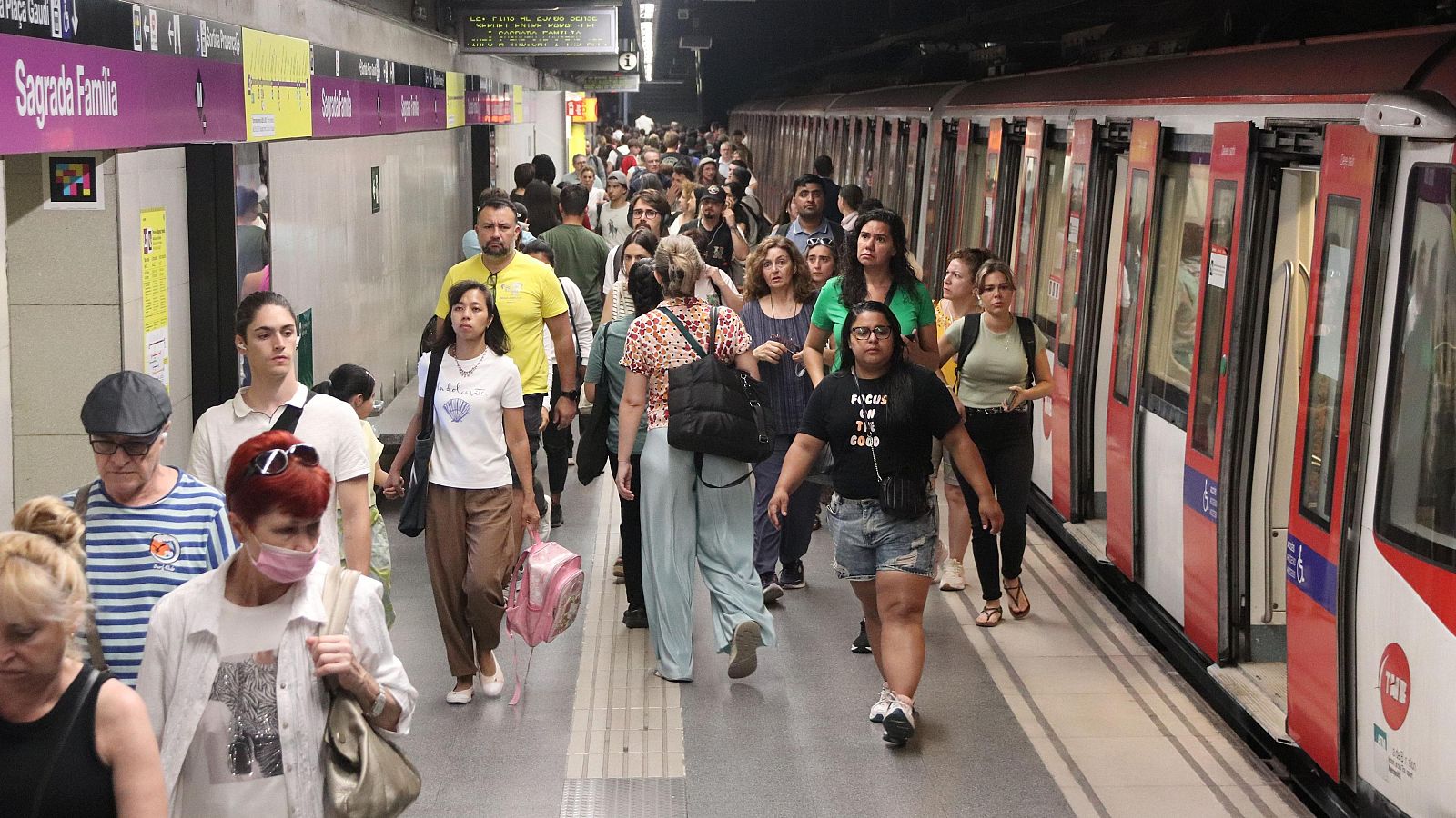 Primer dia feiner amb talls al metro per obres.