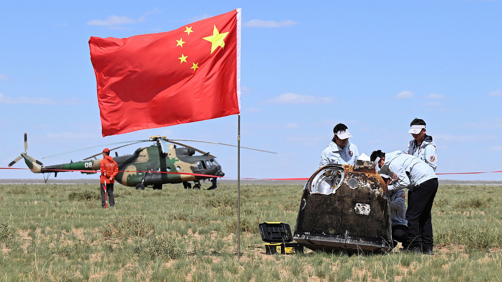 Sonda Chang'e 6, después de aterrizar.