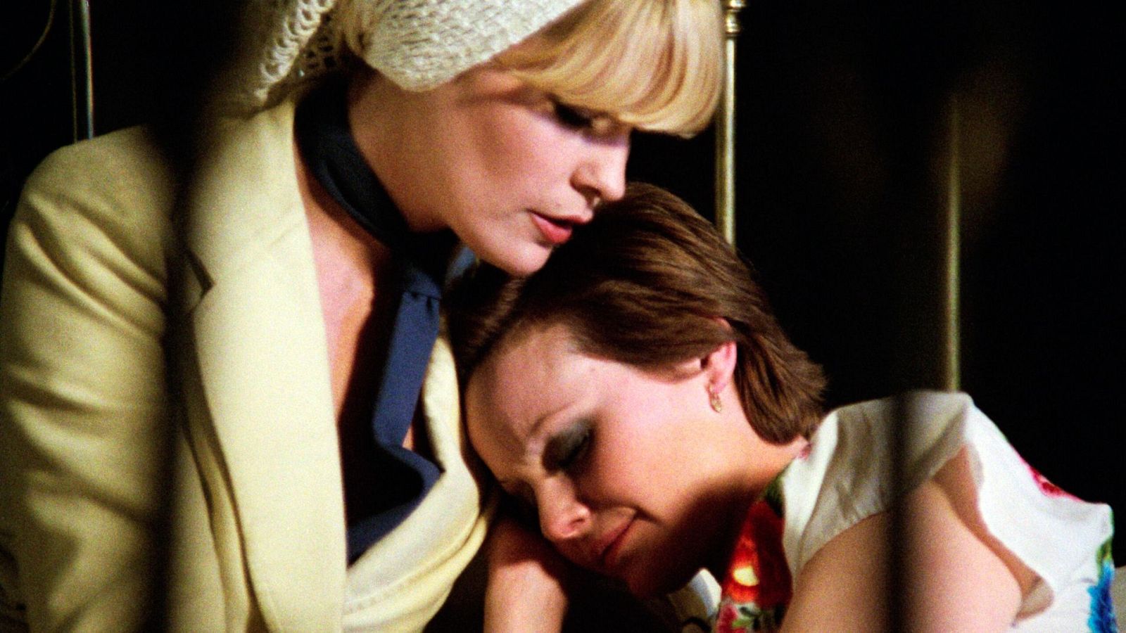 'Me siento extraña' con Bárbara Rey y Rocío Dúrcal