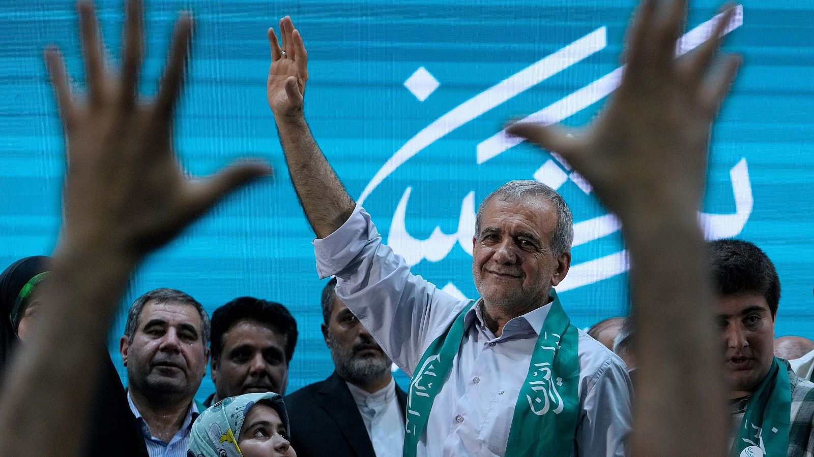 El reformista Pezeshkian gana las elecciones en Irán